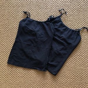 2 Black Camis